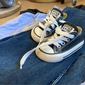 CONVERSE black low cut size 3C